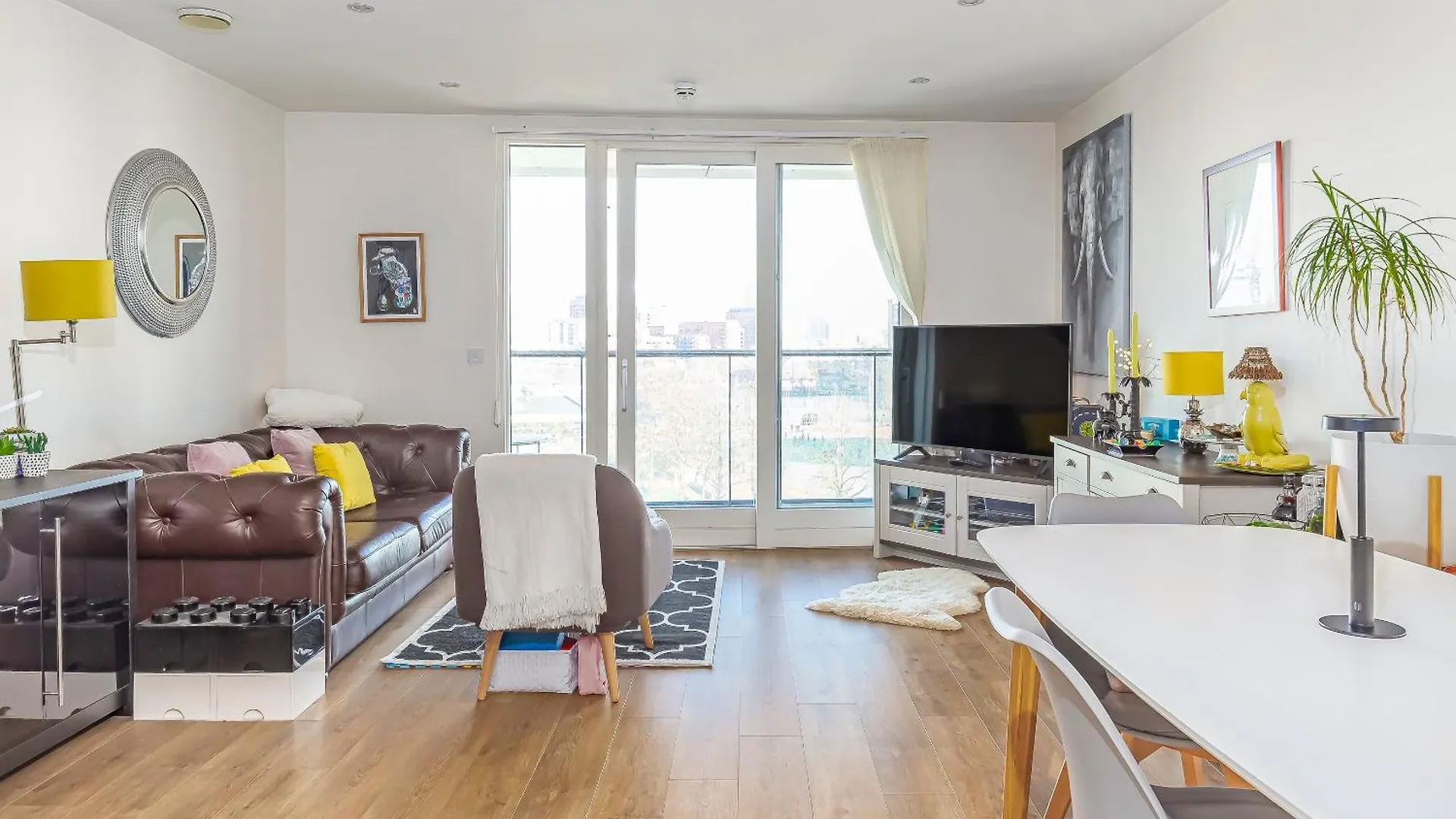 Charming 2 Bedrooms At Langdon Park Dlr London United Kingdom